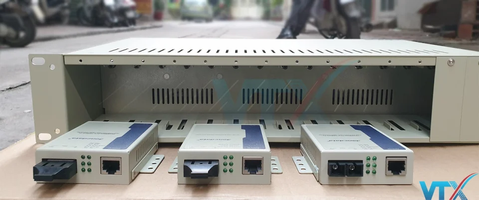 Khung nguồn tập trung 14 khe cắm converter Rack2000A