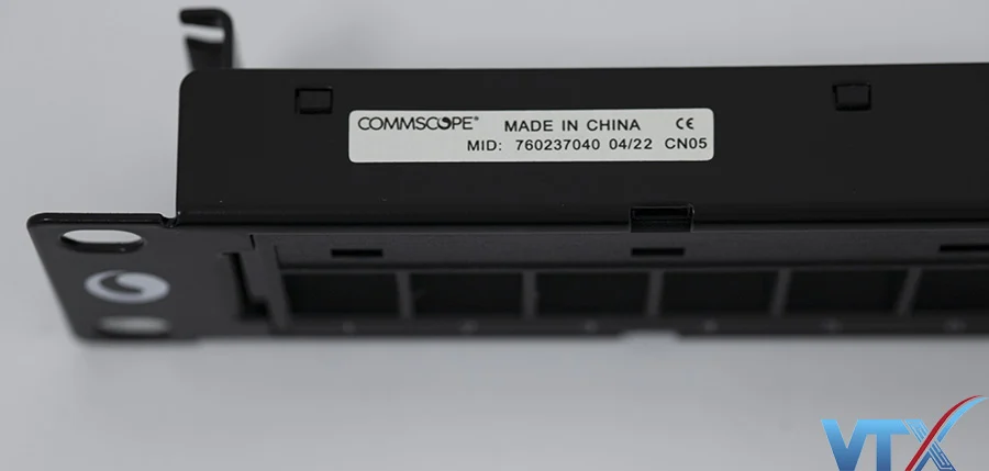 Patch Panel COMMSCOPE 24 Port CAT6 - 760237040 (8)