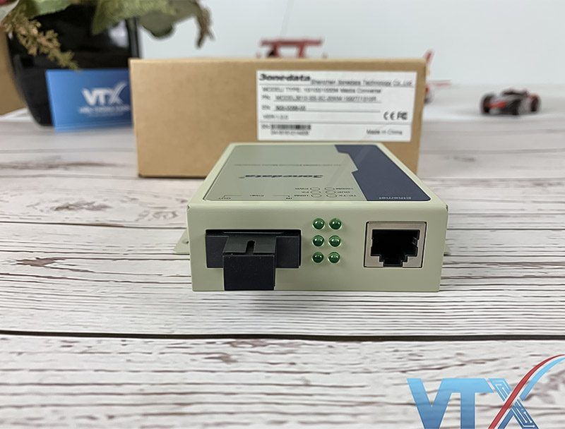 Media converter quang 1 vào 1 ra 10100Mbps OYEL EL-1001AB_1