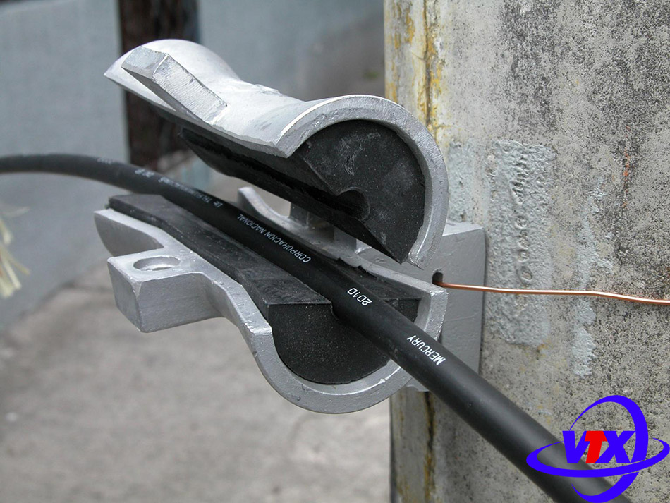 Những phụ kiện không thể thiếu trong thi công cáp quang treo ADSS