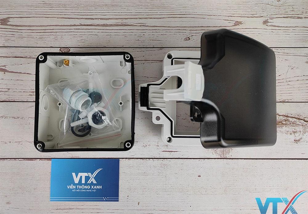 Hộp bảo vệ công tắc và ổ điện ngoài trời Tenko TK-IP66