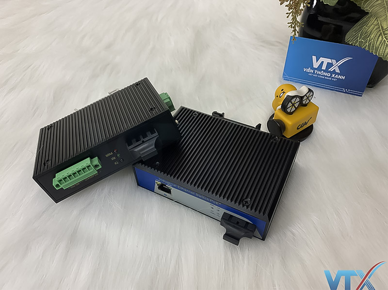 Switch Media PoE 1Port 101001000M Base-T(X)+1Cổng 1000Base-FX PIMC201_3