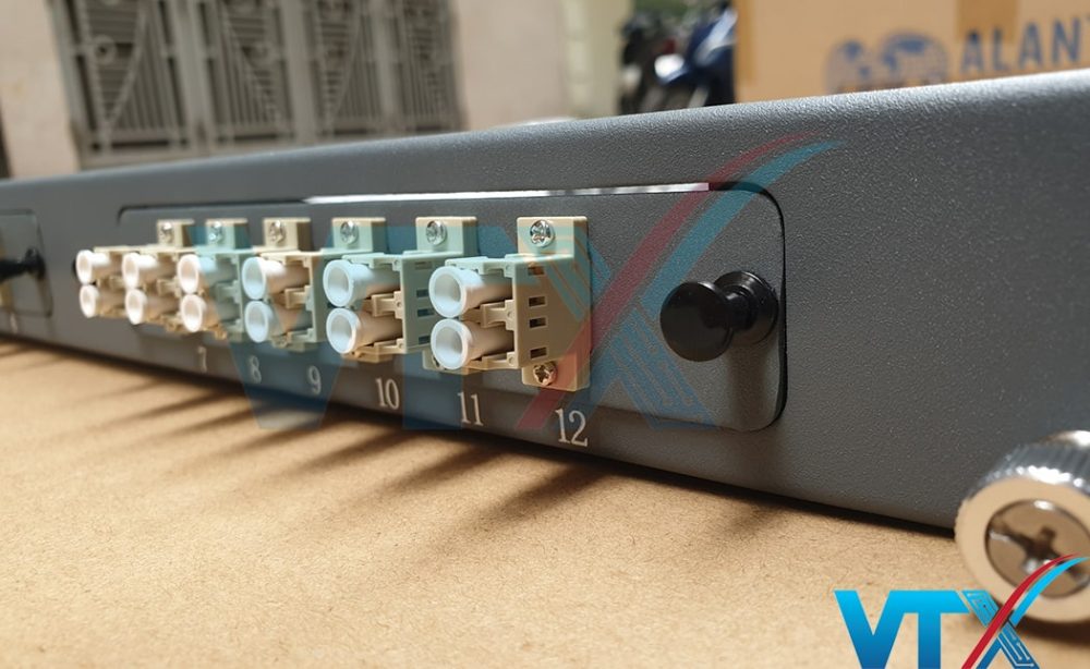 Hộp phối quang ODF Alantek 24 FO khay trượt 306-8R1UBN-0000