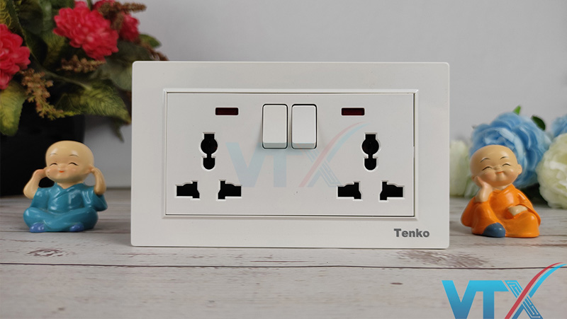 Ổ cắm điện chống giật có công tắc Tenko TK-TT-132