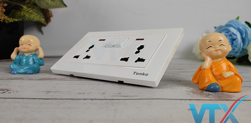 Ổ cắm điện chống giật có công tắc Tenko TK-TT-132