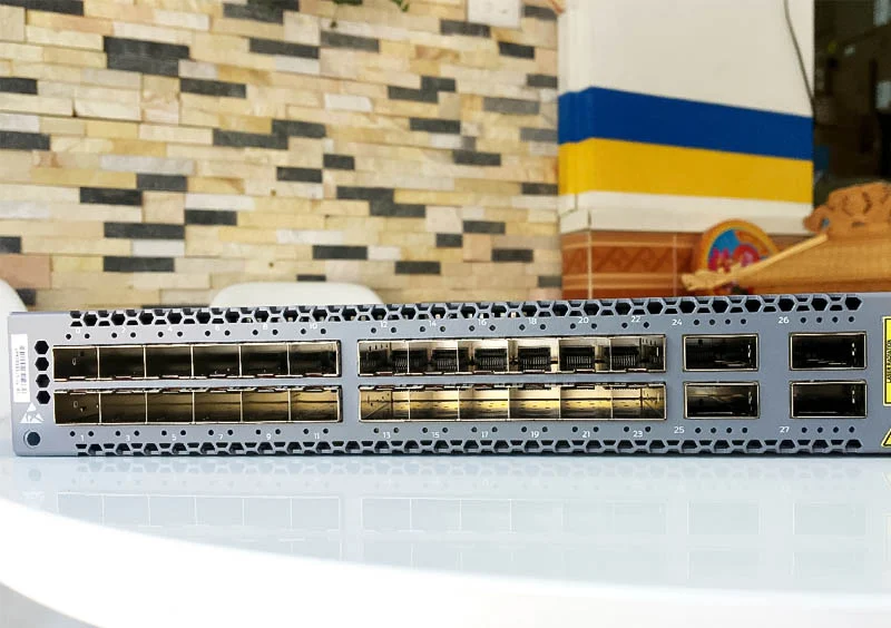 Switch Juniper 24 SFP+SFP ports, 4 QSFP+ ports EX4600-40F-AFI
