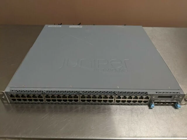 Switch Juniper 48 Port 10/100/1000BaseT EX4300-48T-DC-AFI