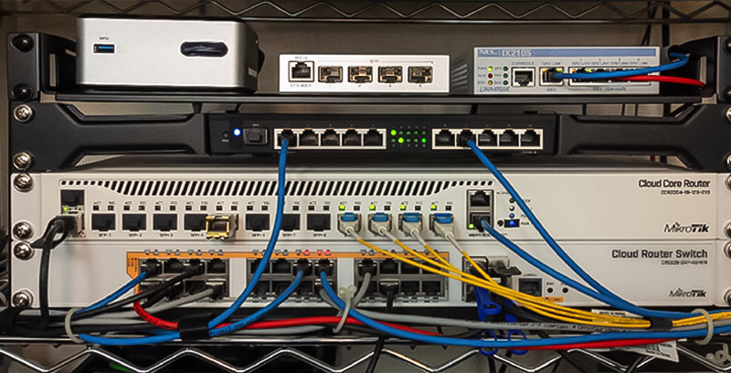 Bộ định tuyến Router Mikrotik CCR2004-1G-12S+2XS