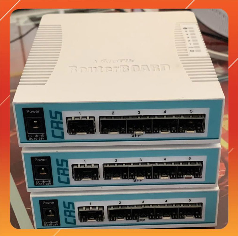 Switch chia mạng Mikrotik CRS106-1C-5S_1