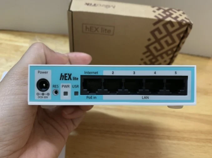 Bộ định tuyến Router Mikrotik RB750R2