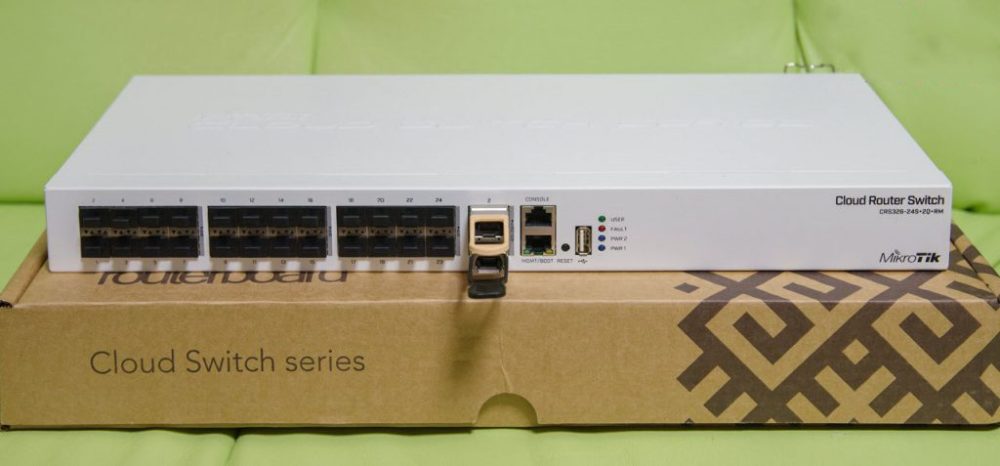 Switch chia mạng Mikrotik CRS326-24S+2Q+RM