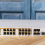 Switch chia mạng Mikrotik CRS328-24P-4S+RM