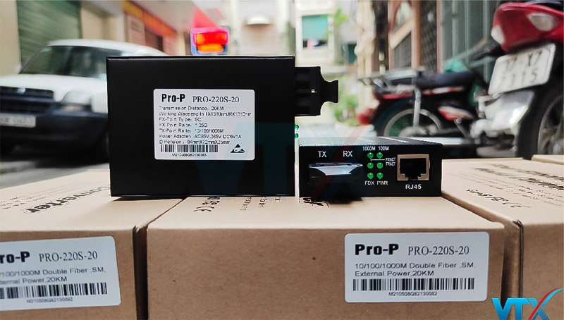 Bộ chuyển đổi quang điện 101001000Mbps PRO-220S-20