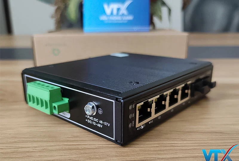 Switch PoE công nghiệp Upcom PIES206G-4P-2C