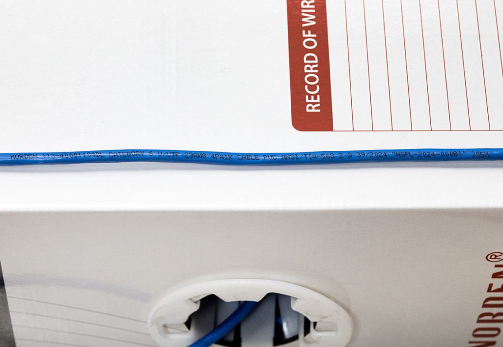 cáp mạng Cat6 UUTP 23AWG NORDEN 113-40001104BL