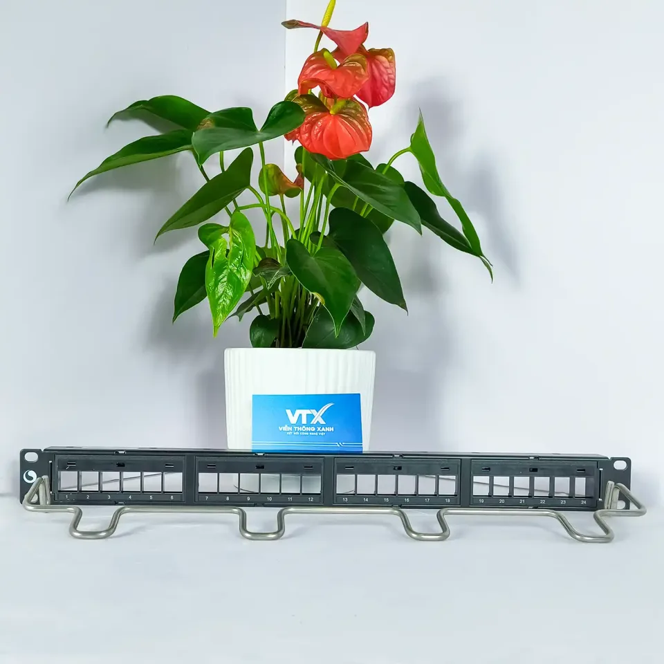 Thanh Patch Panel 24 Port COMMSCOPE CAT6 - 760237040 (1)