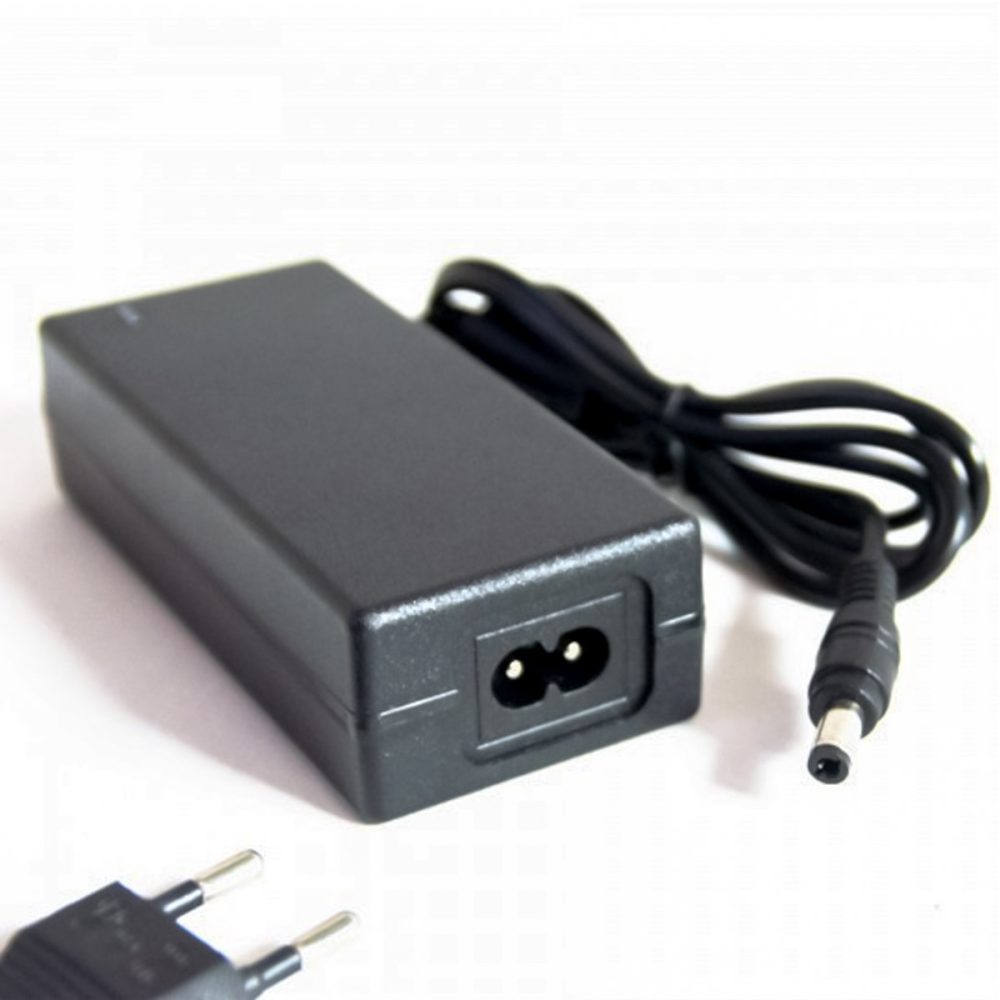 ADAPTOR Switch 8 PoE 48 – 52V/3A