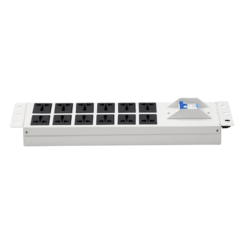 Ảnh chụp chi tiết thanh nguồn 12 ổ đa năng màu trắng Maxtel