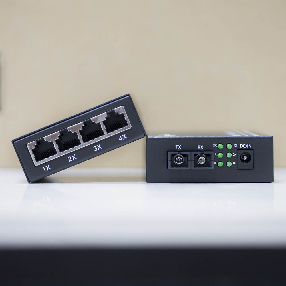 Bộ chuyển đổi quang điên UPCOM MC 104-S-20..........