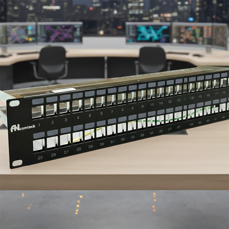 Ảnh thực tế của Patch panel Cat5E UTP ANCOMTECK 48 cổng ACT-48S2U..