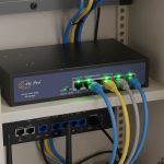 Cận cảnh các cổng kết nối của Bộ chuyển mạch PoE AP-ES106P