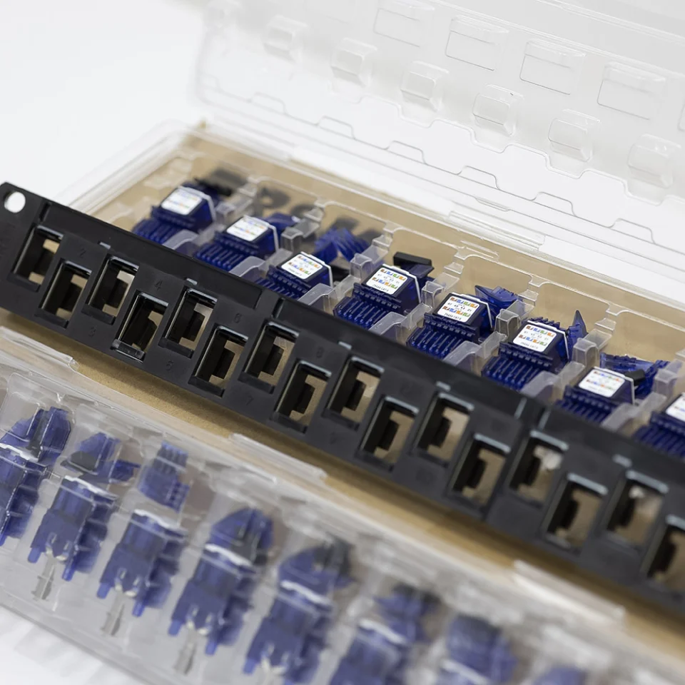 ảnh thực tế patch panel cat6 R&M 795456.........
