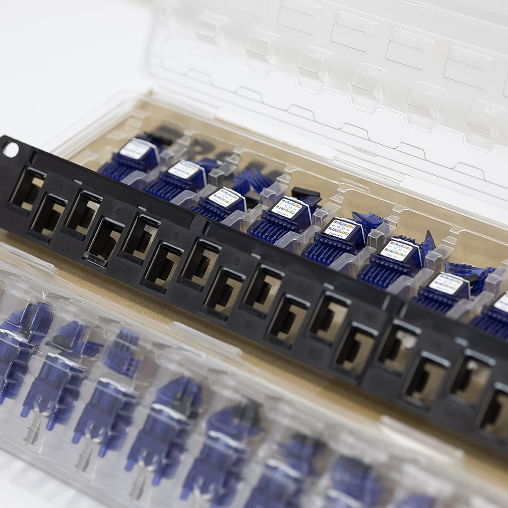 ảnh thực tế patch panel cat6 R&M 795456.........