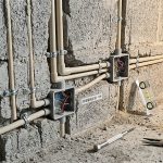 Ảnh thực tế Ống nhựa cứng luồn dây điện Sino VL9020M 750N đã được lắp đặt đi âm tường