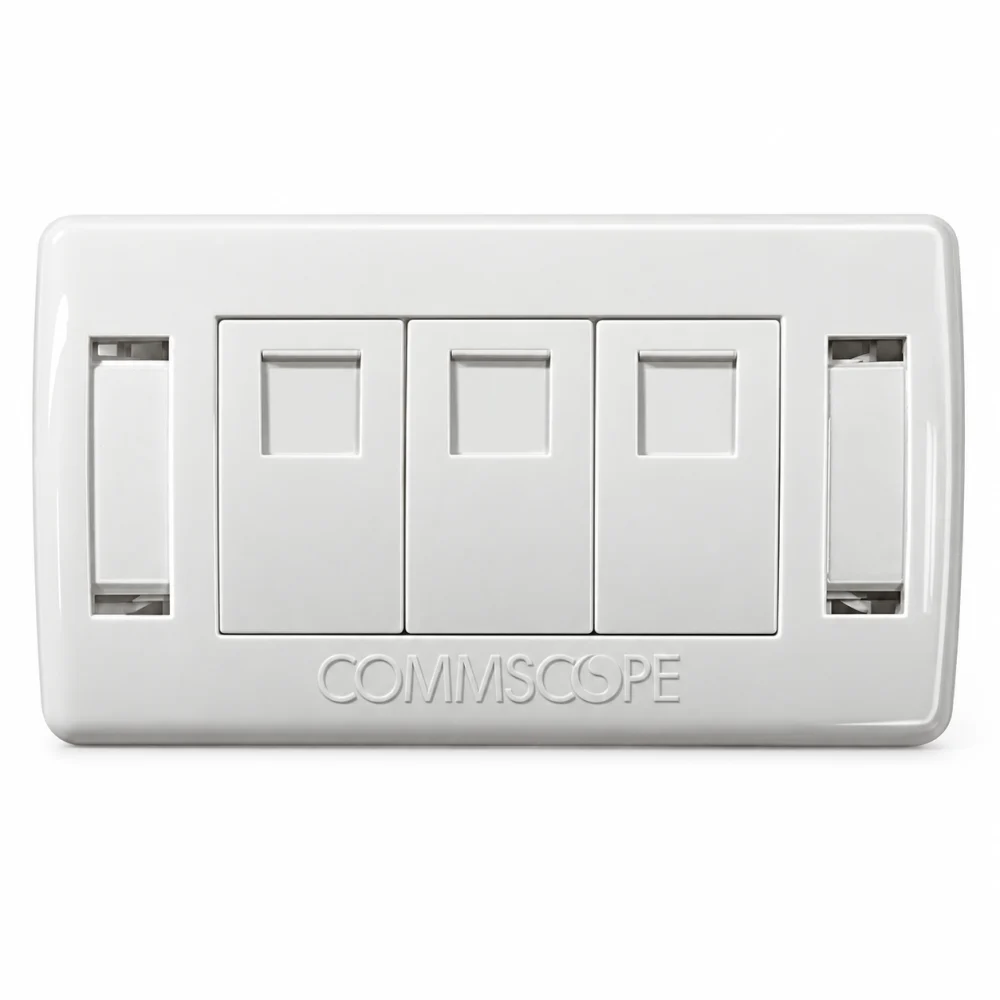 Mặt Ổ Cắm Mạng Commscope Phiên Bản Có Nắp Che 3 Cổng (2-1427030-3)